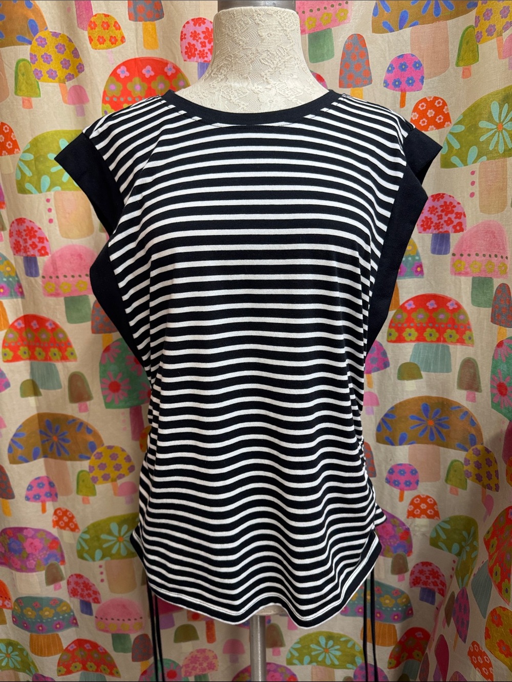 Marc New York Jeans Sleeveless Top. XL